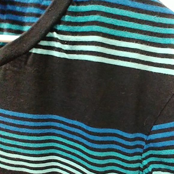 Boy's/Jr's  V neck tee - Picture 3 of 3